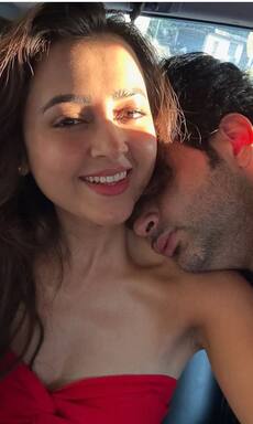 समंदर किनारे 9 साल छोटी गर्लफ्रेंड संग कोजी हुए करण कुंद्रा,  कपल का वेकेशन पोस्ट देख फैंस बोले- 'ये केमिस्ट्री तो...'