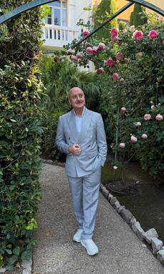 Anupam Kher wins hearts with his ‘Hindi Medium’ charm at Cannes 2025
