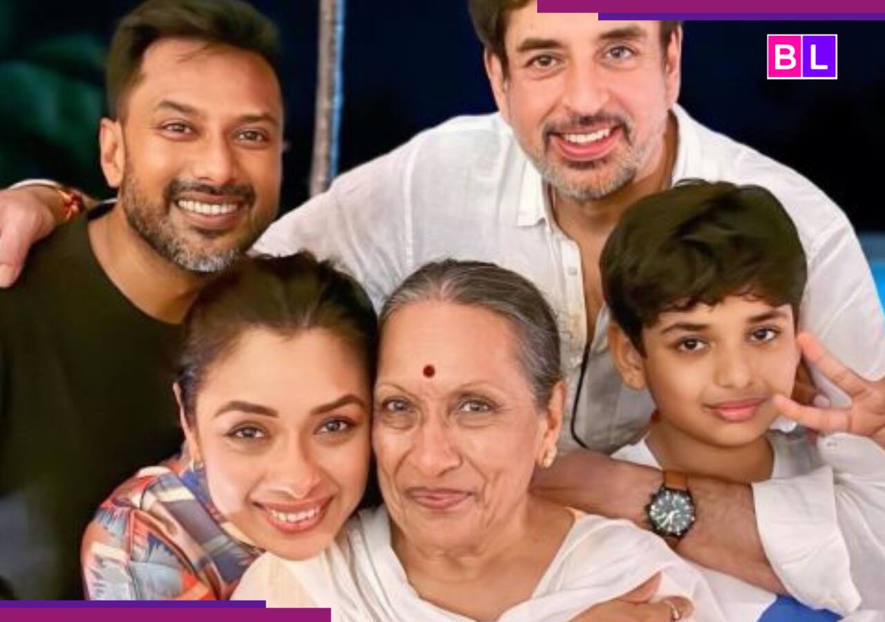 Anupamaa star Rupali Ganguly's mother grooves to Kamariyaa song from Stree; Kriti Sanon and Rajkummar Rao call it...