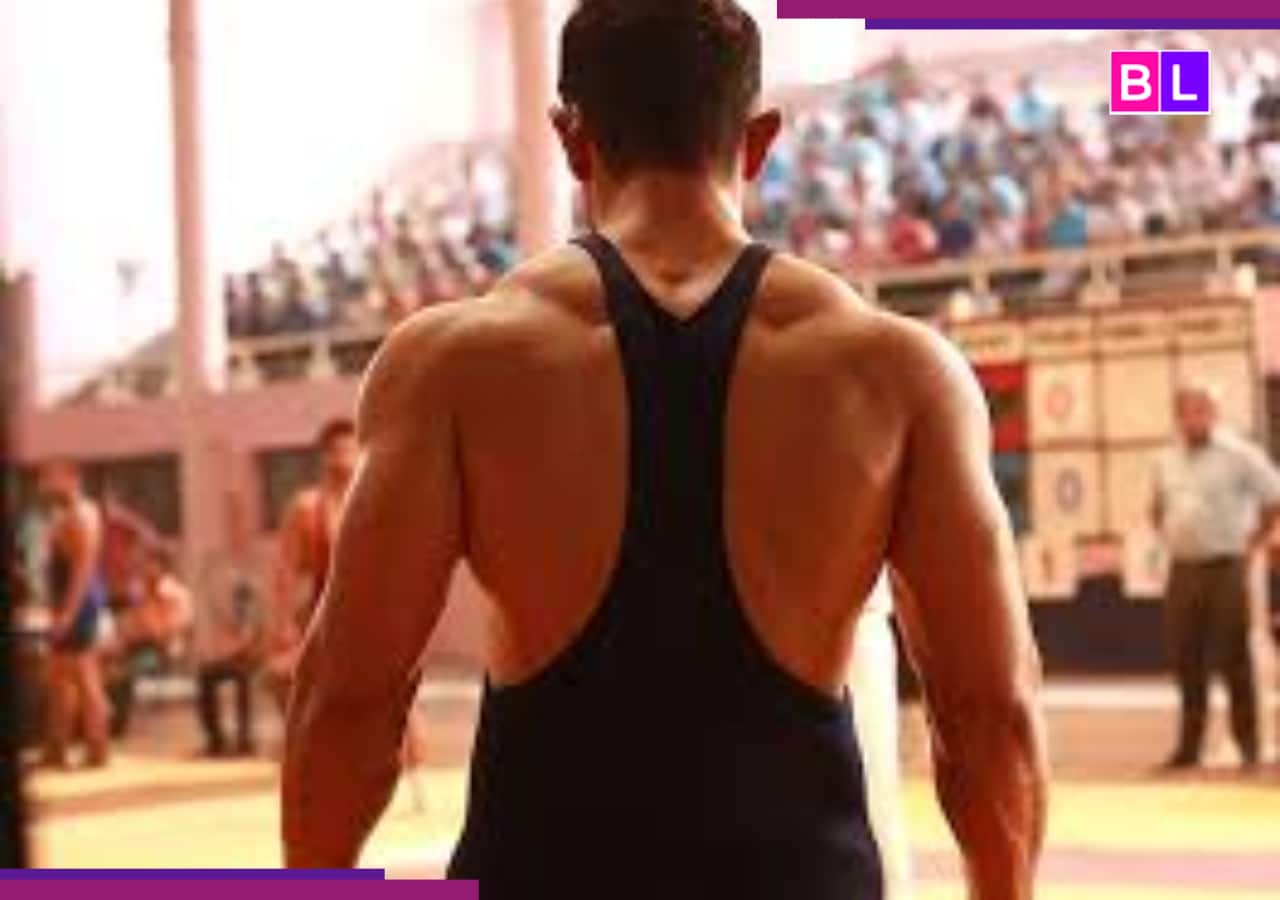 THIS superstar got married secretly for Rs 50, got divorced after 16 years, re-married and parted ways after 15 years, was unlucky in love, his net worth… THIS superstar got married secretly for Rs 50, got divorced after 16 years, re-married and parted ways after 15 years, was unlucky in love, his net worth…