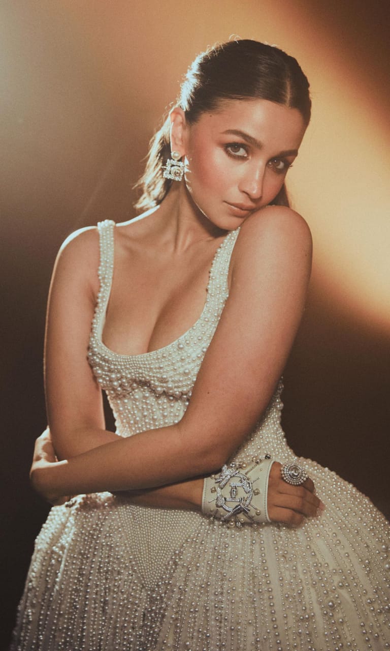 white christmas dresses Alia Bhatt Summer Floral Dress main image 1
