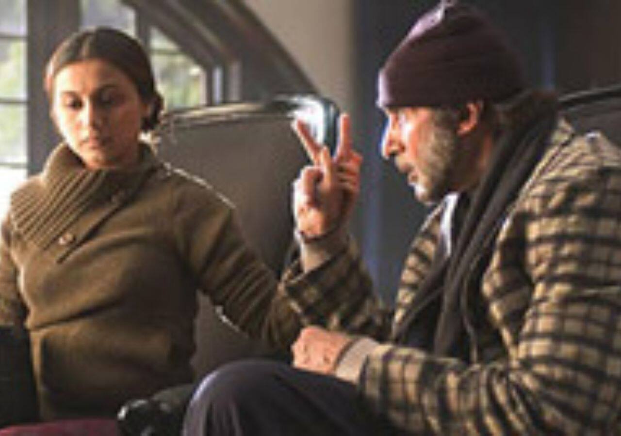 Amitabh and Rani liplock