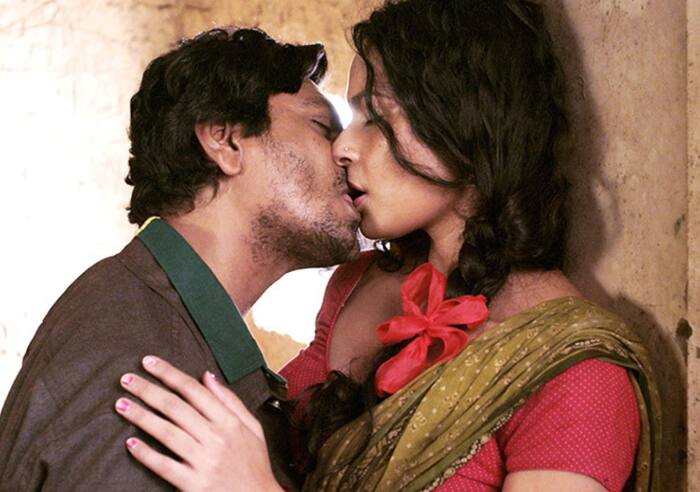 Bidita Bag intimate scene in Babumoshai Bandookbaaz