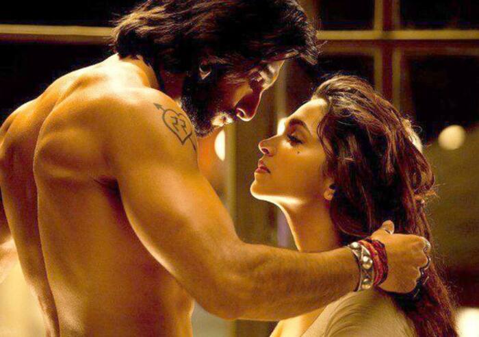 Deepika Padukone and Ranveer Singh kept on kissing in sensuous Ram Leela scene