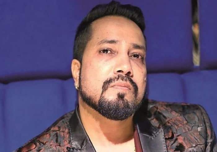 Mika Singh Akanksha Puri Relationship