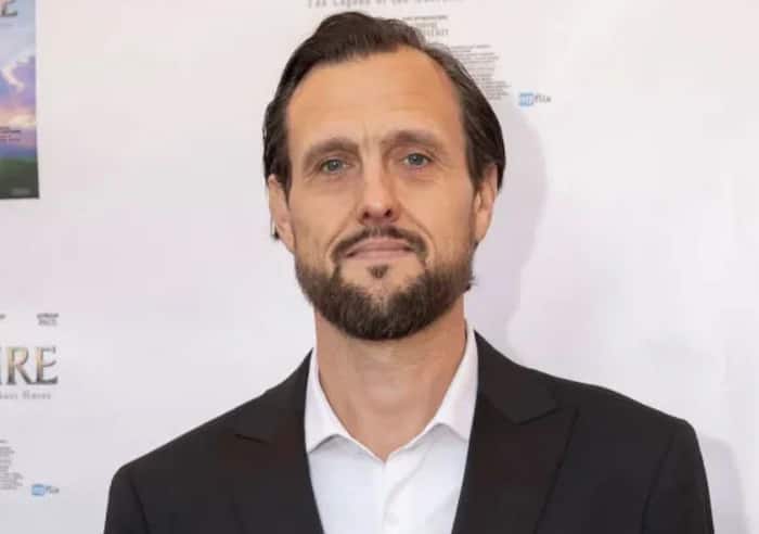 To appear in Towpath