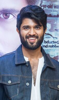 From Arjun Reddy to Geetha Govindam: Vijay Deverakonda's Top 10 Films to Watch on His Birthday