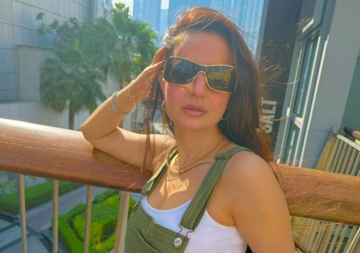 Ameesha Patel  debut