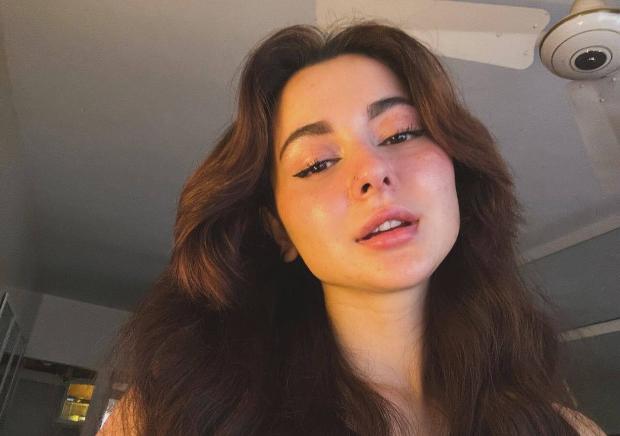 Hania Aamir controversy