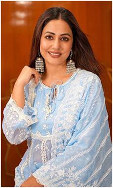 ब्रेस्ट कैंसर से जूझती हिना खान की बिना फिल्टर वाली फोटो ने जीता दिल