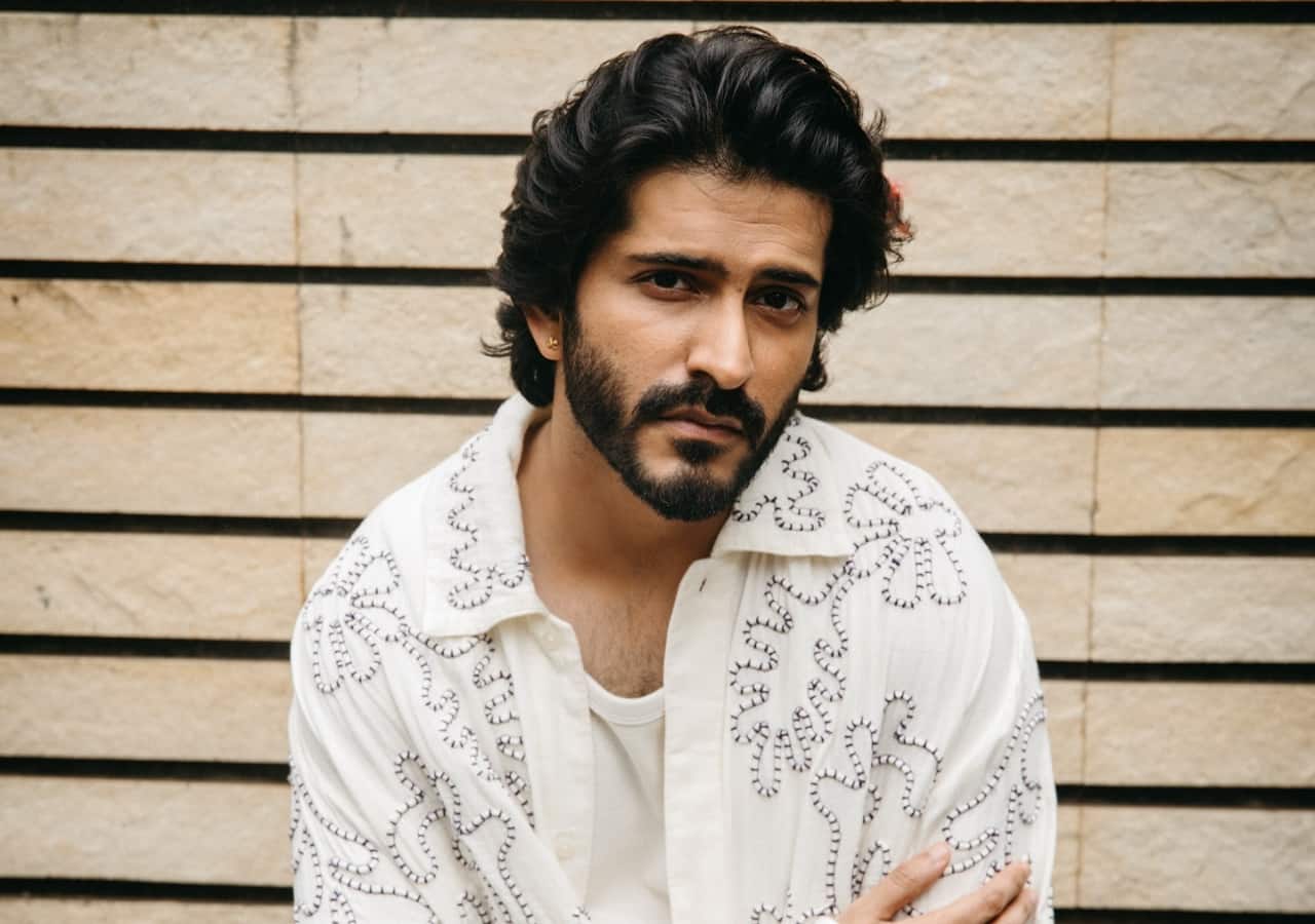 Pakistan Rozi Raees As India-Pakistan tension rises, Mahira Khan, Fawad Khan, Mawra Hocane ...