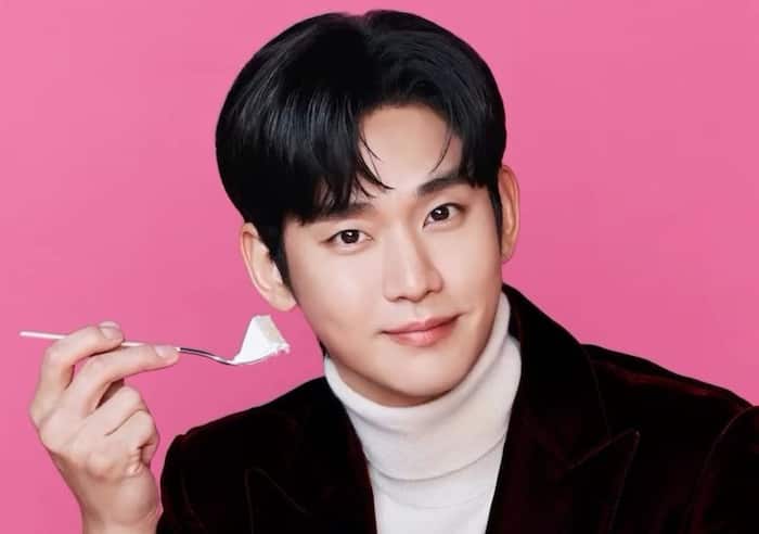 Kim Soo Hyun position