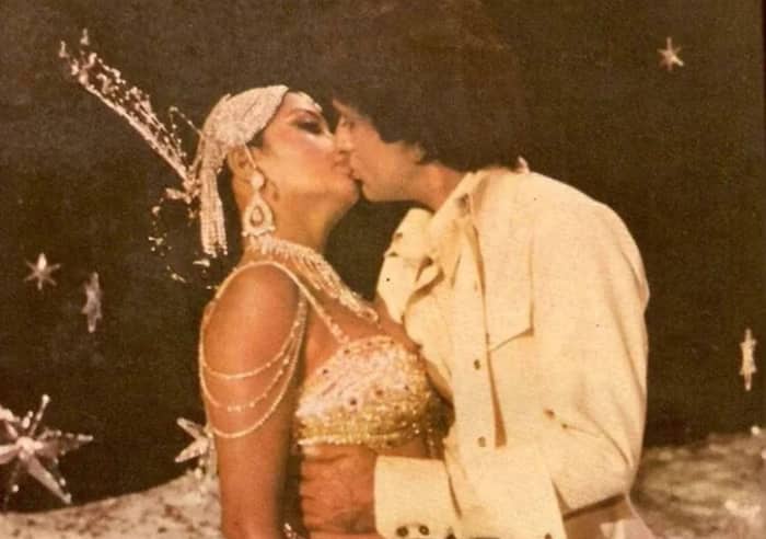 Zeenat Aman's kissing scene with Shashi Kapoor