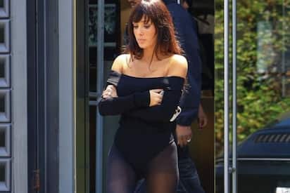 Bianca Censori's BOLD fashion choice while shopping with Kanye ...