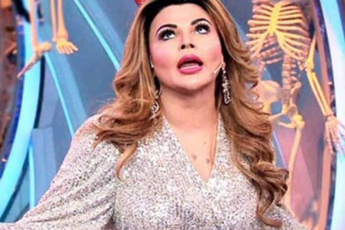 What were Rakhi’s earliest jobs and earnings?