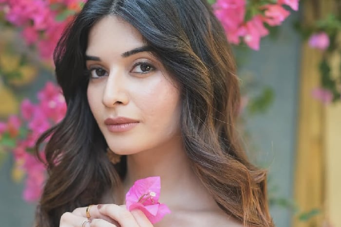 Bhavika Sharma's net worth