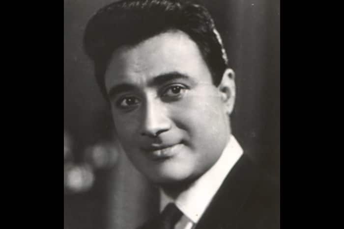 Dev Anand's charisma in black suit
