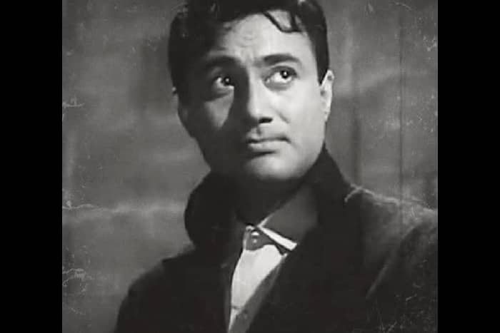 Fan frenzy around Dev Anand
