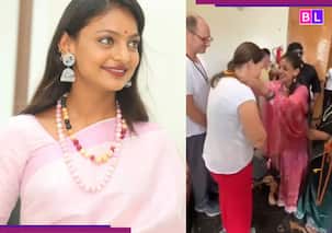 Monalisa ने विदेशी महिलाओं को पहनाई माला, पुरुषों के साथ किया ये काम, Video देख लोग बोले- 'भारतीय संस्कारों की...'