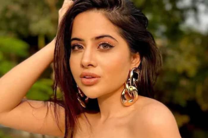 Uorfi Javed with Anshula Kapoor