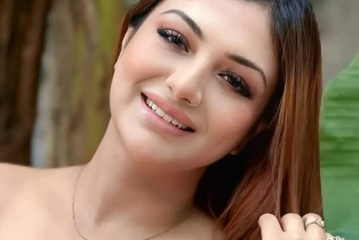 Khushi Mukherjee said that she is broken from within