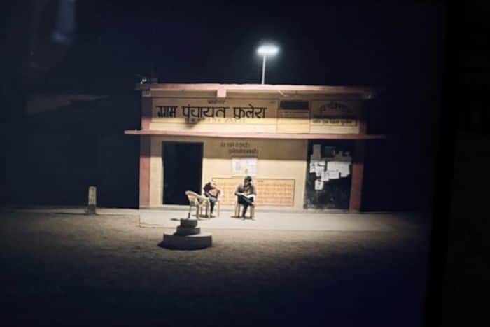 बुनियादी सुविधाओं से जूझ रहा गांव