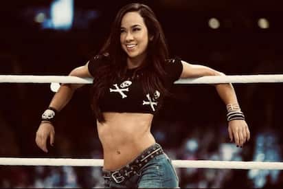 Ruscha yuzga otirish porno videolarini tomosha qiling