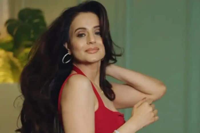 Why is Ameesha Patel ready to do a one-night stand with Tom Cruise?