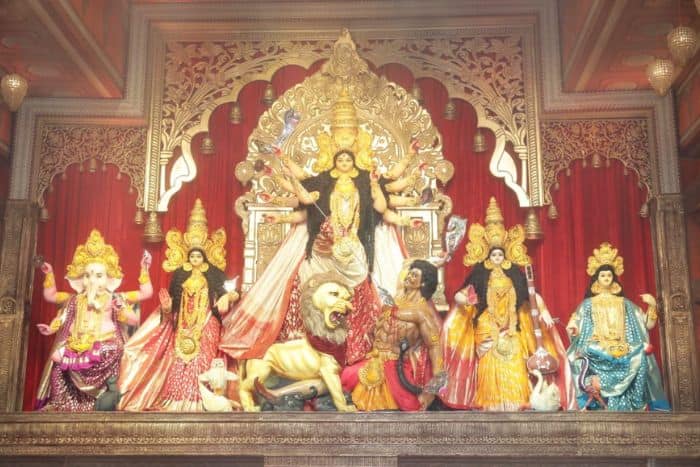 दुर्गा पूजा की हुई शुरुआत