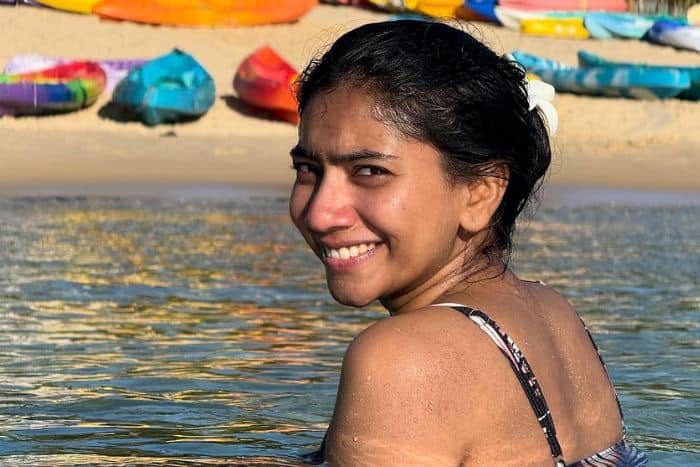 लुक को लेकर ट्रोलर के निशाने पर आई एक्ट्रेस