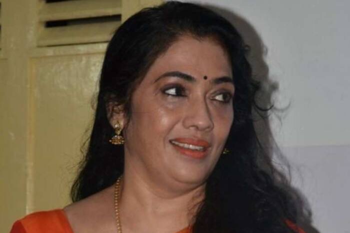 रेखा की मर्जी के खिलाफ किया गया था किस