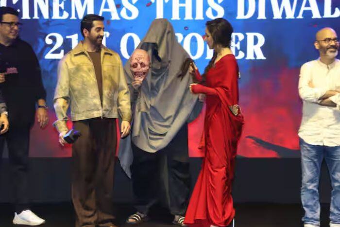 स्टेज पर दिखी स्टार पावर, मिलकर खूब मचाई धूम