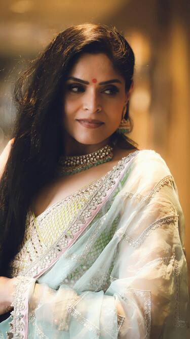 Elegant Sarees for Women: Style Meets Tradition