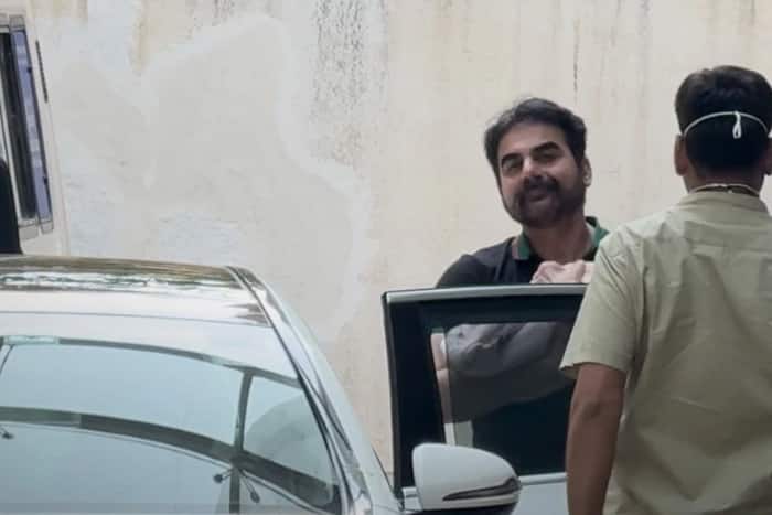 What is the meaning of the name Sipaara Khan?