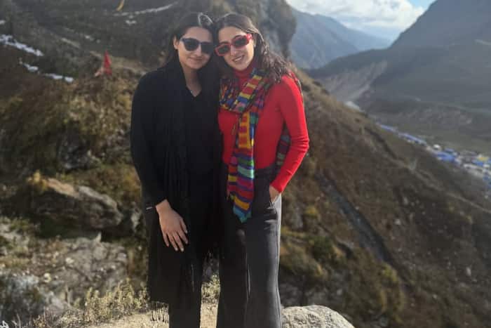 Sara Ali Khan also met the local people with open heart