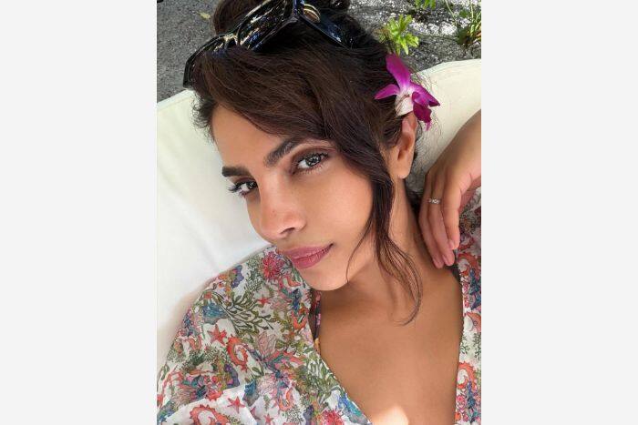 तस्वीरों में दिखा प्रियंका का रिलेक्स्ड मूड