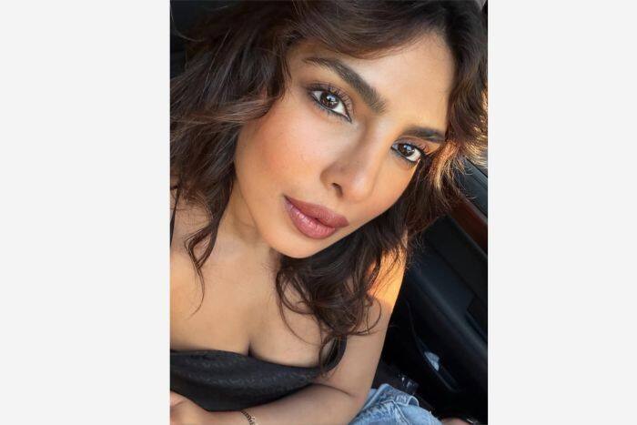 प्रियंका का ग्लैमरस लेकिन कोजी लुक