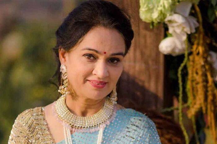 Padmini Kolhapure kissed King Charles