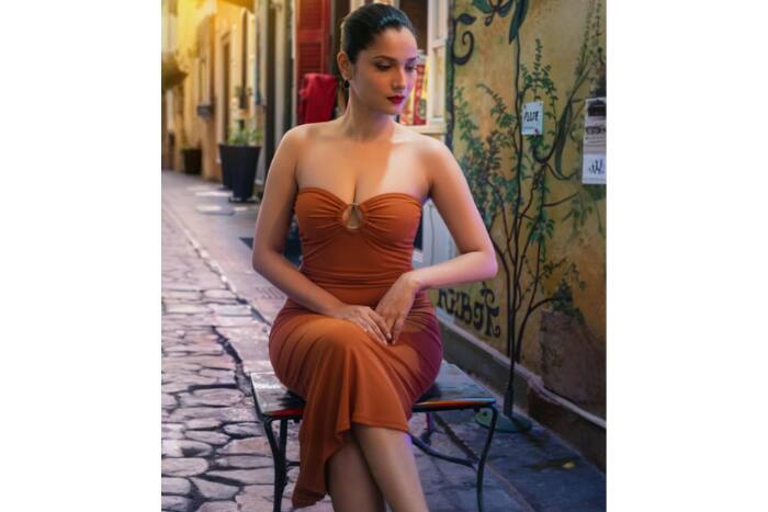 अंकिता लोखंडे के अंदाज ने धड़काया दिल