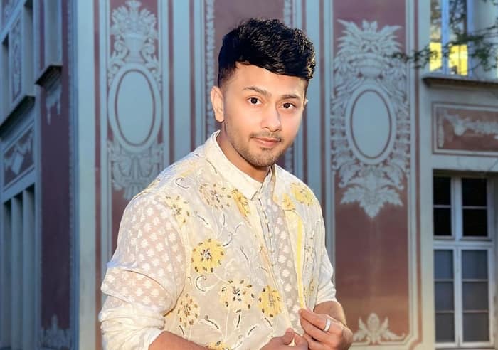 आवेज दरबार