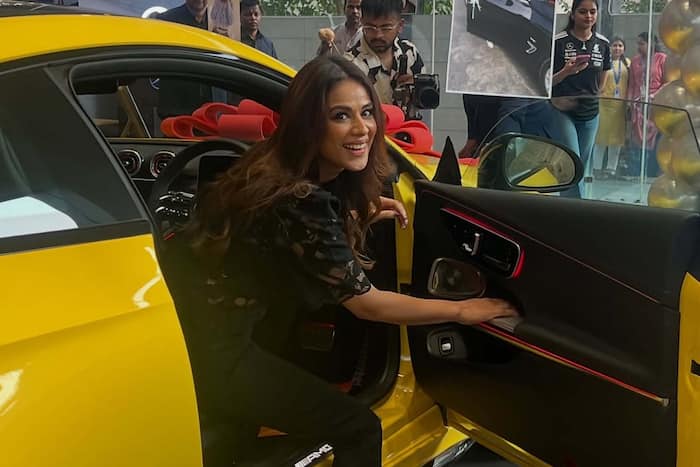 वायरल हो रही हैं निया शर्मा की तस्वीरें