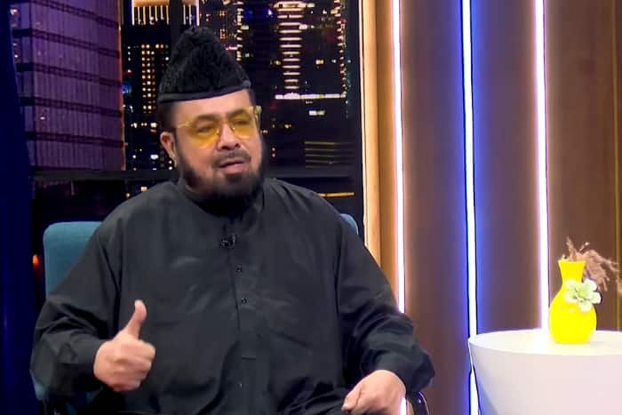 Why did Mufti Abdul Qavi mention Rakhi Sawant?