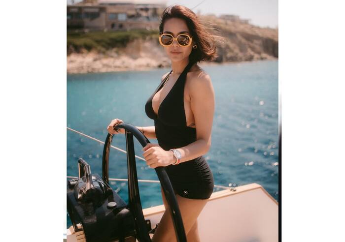 ईशा गुप्ता ने इन मूवीज में किया काम