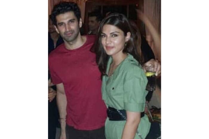रिया चक्रवर्ती और आदित्य कपूर का रहा है रिश्ता
