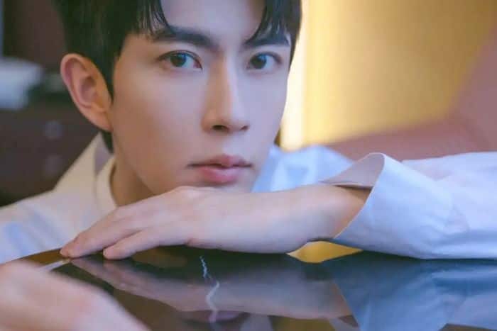 Was a Chinese actor imprisoned at Qihao Art Museum?