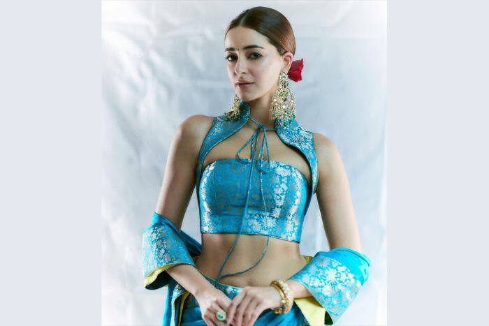 ब्लाउज ने खड़ा किया बखेड़ा!