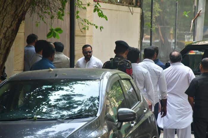 देओल हाउस पहुंचे सैफ अली खान