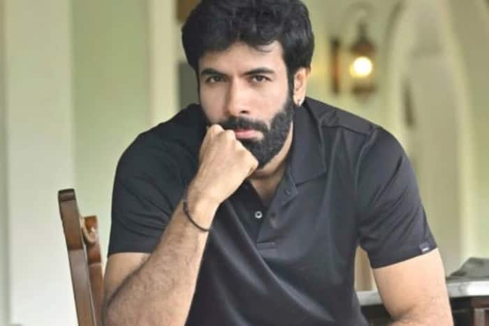 Danish Pandor receives love from