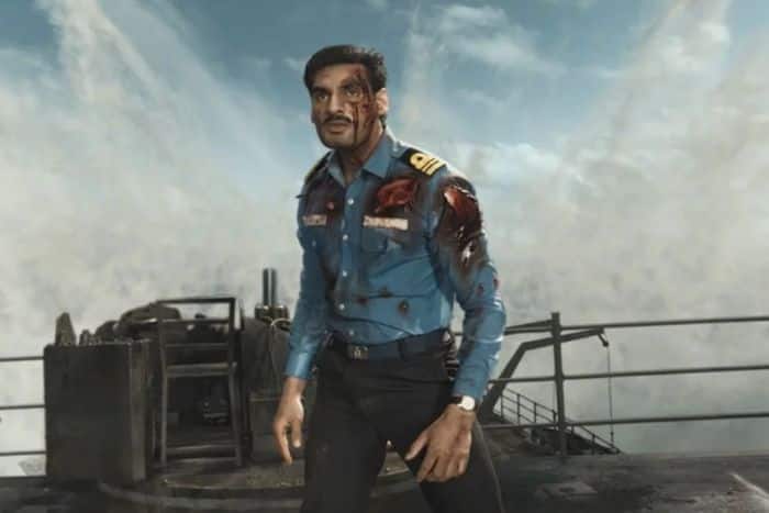 Ahan Shetty की फीस पर बना सस्पेंस