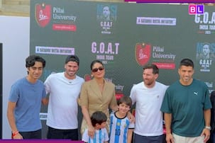 After Shah Rukh Khan, Kareena Kapoor Khan along with two sons meet…